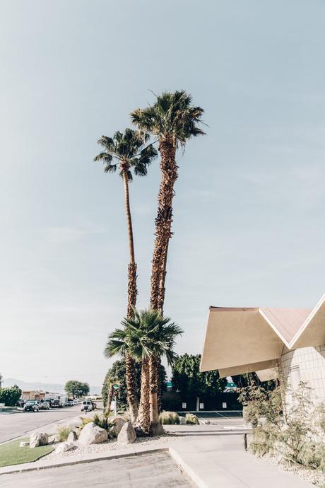Suede & Denim Denim_Jacket-Saint_Laurent-Chloe_Top-Suede_Skirt-Chloe_Hudson_Bag-Espadrilles-Coachella-Palm_Springs-Outfit-Collage_Vintage-70