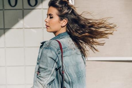 Suede & Denim Denim_Jacket-Saint_Laurent-Chloe_Top-Suede_Skirt-Chloe_Hudson_Bag-Espadrilles-Coachella-Palm_Springs-Outfit-Collage_Vintage-25
