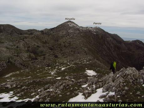 Mirueñu y Pienzu, Sueve Mirueñu y Pienzu, Sueve