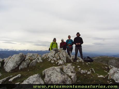 Cima del Pico Mua o Salgar, en el Sueve Cima del Pico Mua o Salgar, en el Sueve