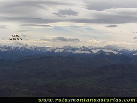 Desde el Sueve el Cantu Cabroneru Desde el Sueve el Cantu Cabroneru