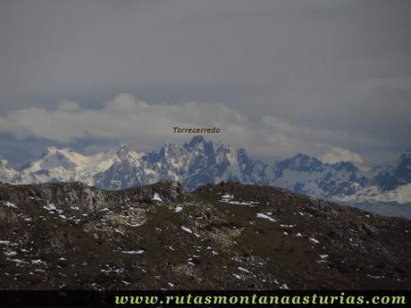 Torrecerredo desde el Sueve Torrecerredo desde el Sueve