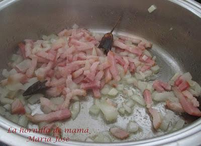 Macarrones con paprika al queso