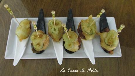 Cucharillas, con pisto manchego , bacalao y pimientos en tempura Cucharillas, con pisto manchego , bacalao y pimientos en tempura