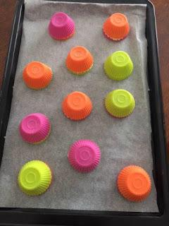 TARTALETAS DE CAFE, CHOCOLATE, NUECES Y FRAMBUESAS TARTALETAS DE CAFE, CHOCOLATE, NUECES Y FRAMBUESAS