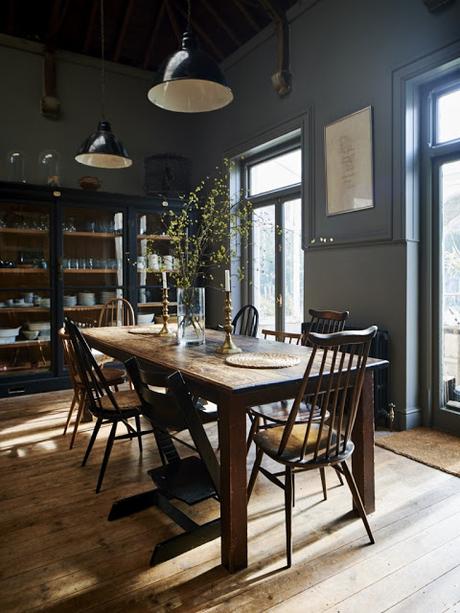 Una cocina de ensueño en tonos oscuros