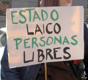 Es inconstitucional imponer en establecimientos públicos una perspectiva católica de la moral estado-laico