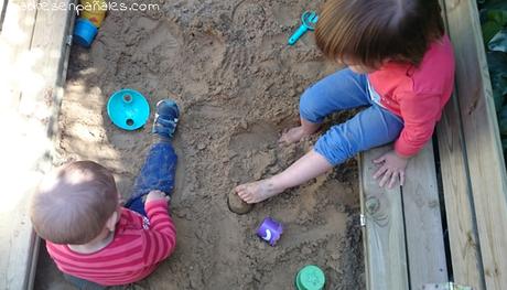 Trastadas que no sabes si reír o llorar arenero-niños-trastadas