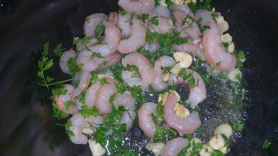 ESPAGUETIS CON GAMBAS AL AJILLO