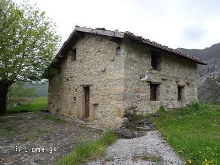 Pola del Pino-Pico Praera-L.lomba Yana