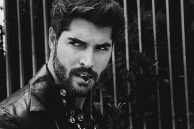 Nick Bateman para L’Officiel Hommes Ukraine por Katya Tsyganova Nick Bateman, L'Officiel Hommes, Katya Tsyganova, lookbook, Magazine, Suits and Shirts, supermodel, Aisha Rae,