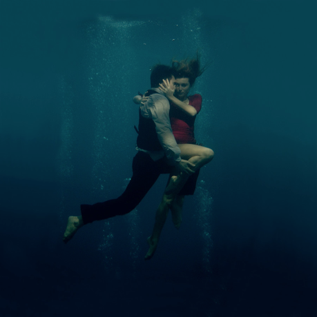 Bailando bajo el agua
