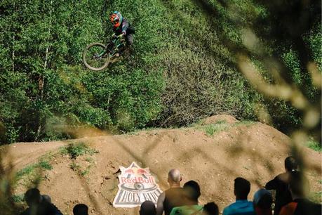 Red Bull Holy Bike 2016: Ferrán Jorba Y Rae Morrison vencen en La Pinilla Red Bull Holy Bike 2016: Ferrán Jorba Y Rae Morrison vencen en La Pinilla