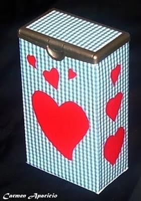 Con un envase de café se pueden hacer unas cajas muy bonitas.
