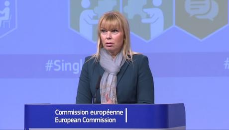 3 destacados y 5 olvidos de las nuevas directrices de la CEE sobre la Economía Colaborativa Elzbieta Bieńkowska, responsable de Mercado Interior, Industria, Emprendimiento y Pymes