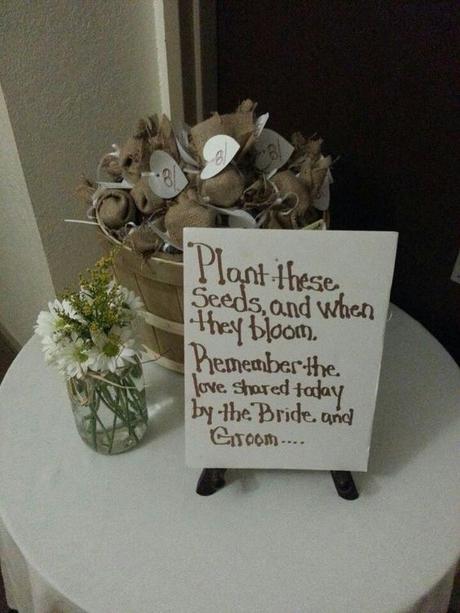 Deco llena de amor: algunos detalles artesanos para tener en tu boda Semillas para invitados