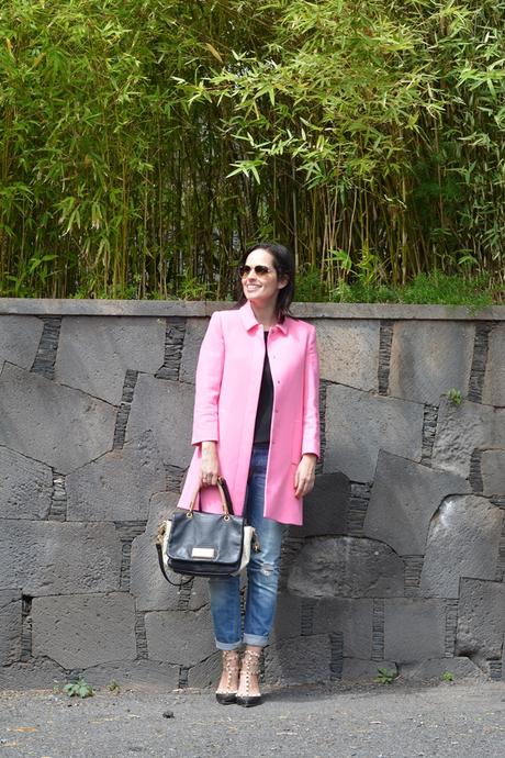 zara-pink-coat-4 zara-pink-coat-boyfriend-jeans-outfit