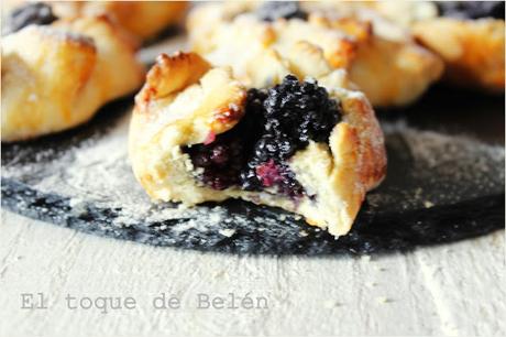 MINI GALETTES CON MORAS MINI GALETTES CON MORAS