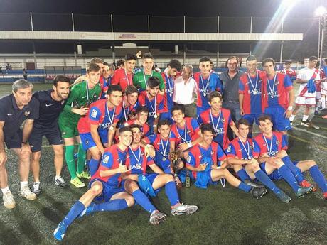 SOCCER THARSIS: El Levante Juvenil gana el Torneo de Villafranca tras vencer al Rayo en los penaltys