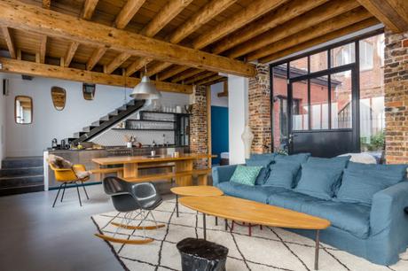 Una cocina bajo la escalera Una cocina bajo la escalera