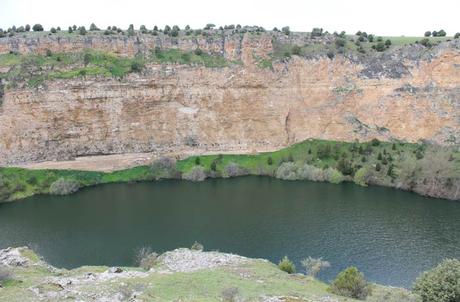 La ermita de San Frutos, un balcón a las Hoces del Duratón Paisaje característico del cortado en las Hoces del Duratón ermita de San Frutos
