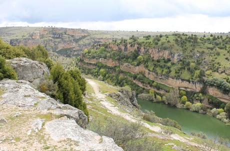 La ermita de San Frutos, un balcón a las Hoces del Duratón Otra de las vistas de las Hoces del Duratón desde la ermita de San Frutos