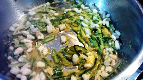 Espaguetis con calabacín y gambas – Linguine con zucchine e scampi calabacincigalas3