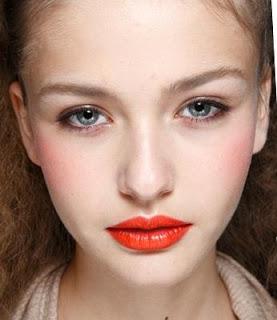 MAQUILLAJE DE LABIOS: COMO ELEGIR EL LABIAL IDEAL