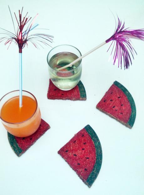 DIY: POSAVASOS CON FORMA DE SANDÍA DIY: POSAVASOS CON FORMA DE SANDÍA
