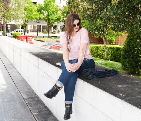 OOTD ~ Jeans + Encaje ~ Amar no significa poseer ~ #PlusBlogger