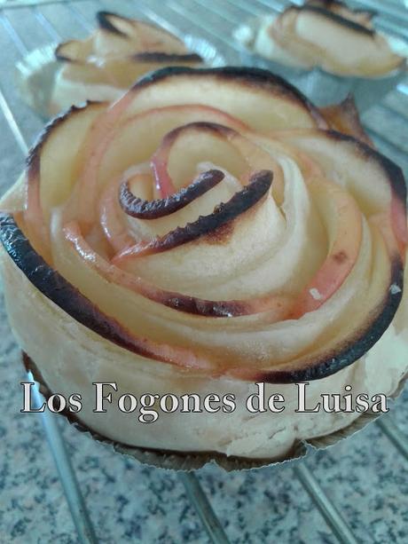 ROSAS DE MANZANA Y HOJALDRE