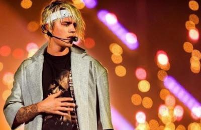 Justin Bieber recibe una tanda de mamporros