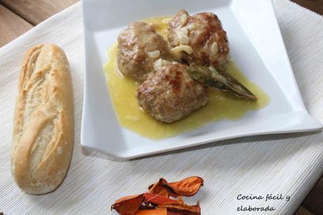 FILETES RUSOS EN SALSA FILETES RUSOS EN SALSA