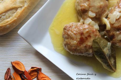 FILETES RUSOS EN SALSA FILETES RUSOS EN SALSA