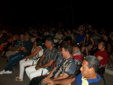 #Cuba #Manzanillo se viste de poesía… Un sorbo de cultura #Cuba #Manzanillo se viste de poesía… Un sorbo de cultura
