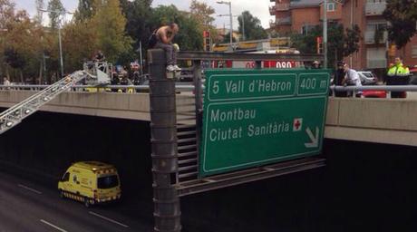 De una multa de tráfico al Leviatán de Hobbes Un hombre obliga a cortar la Ronda de Dalt