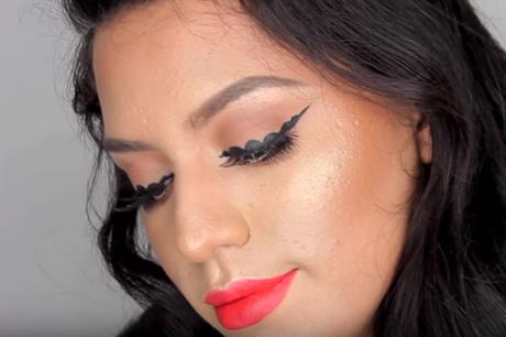 El ‘Bubble Eyeliner’ o delineado de burbuja se toma Instagram ¡Conócelo! El ‘Bubble Eyeliner’ o delineado de burbuja se toma Instagram ¡Conócelo!