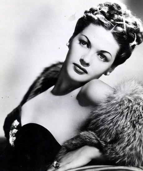 YVONNE DE CARLO (1922-1997)