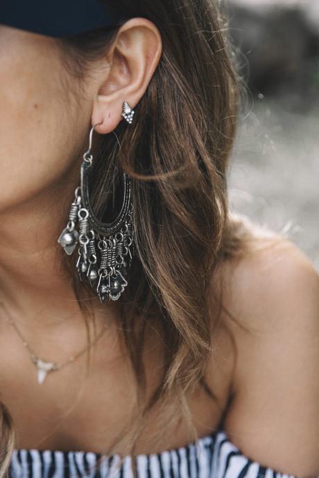 PALMS Chicwish-Off_The_Shoulders_Top-Outfit-Suede_Skirt-Free_People-Isabel_marant_Sandals-Chanel_Vintage_Bag-Statement_Earrings-Boho-Collage_Vintage-19