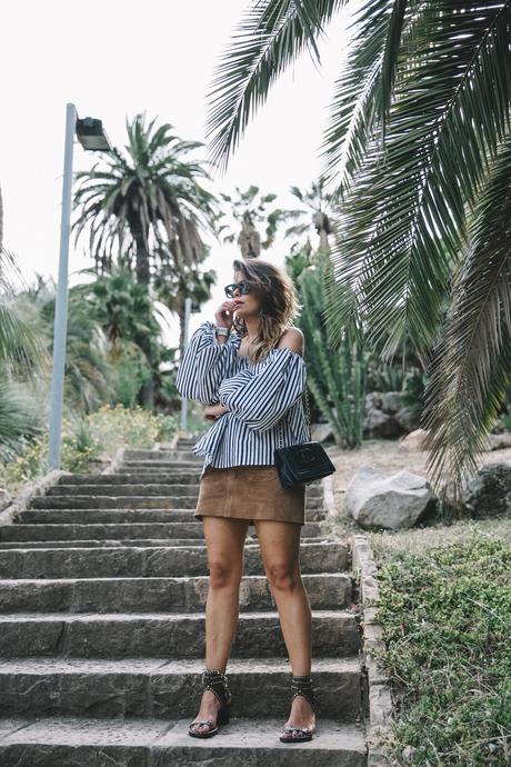 PALMS Chicwish-Off_The_Shoulders_Top-Outfit-Suede_Skirt-Free_People-Isabel_marant_Sandals-Chanel_Vintage_Bag-Statement_Earrings-Boho-Collage_Vintage-36