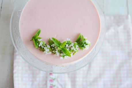 Tarta de petit suisse de fresa