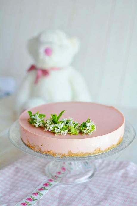 Tarta de petit suisse de fresa