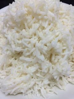 ARROZ FRITO CON GAMBAS Y PIÑA ARROZ FRITO CON GAMBAS Y PIÑA