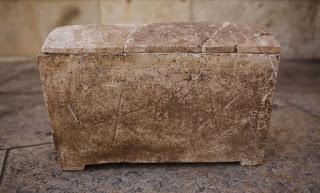 Osarios, enterramientos primitivos cristianos staurofilaques, Catón, ebionitas, ismailitas asesinos