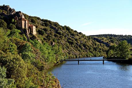 Soria. Lugares monacales a la orilla del Duero