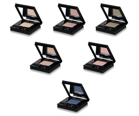 Siempre Maquillada con María Galland Incluso en la Playa Siempre Maquillada con María Galland Incluso en la Playa