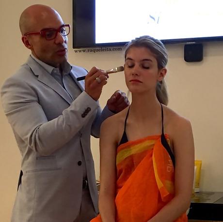 Siempre Maquillada con María Galland Incluso en la Playa Siempre Maquillada con María Galland Incluso en la Playa