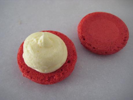 MACARONS ROJO PASIÓN,  PERFECTOS O CASI.  Trucos y paso a paso