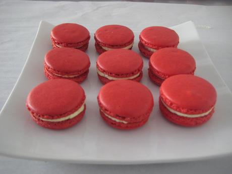 MACARONS ROJO PASIÓN,  PERFECTOS O CASI.  Trucos y paso a paso