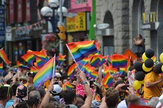 BALAS EN EL ARCO IRIS